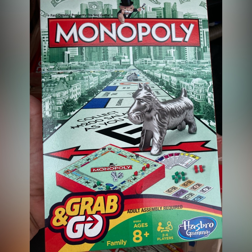 Monopoly grab and go NEW Sealed